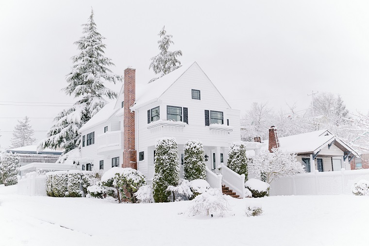 white house in winter cold